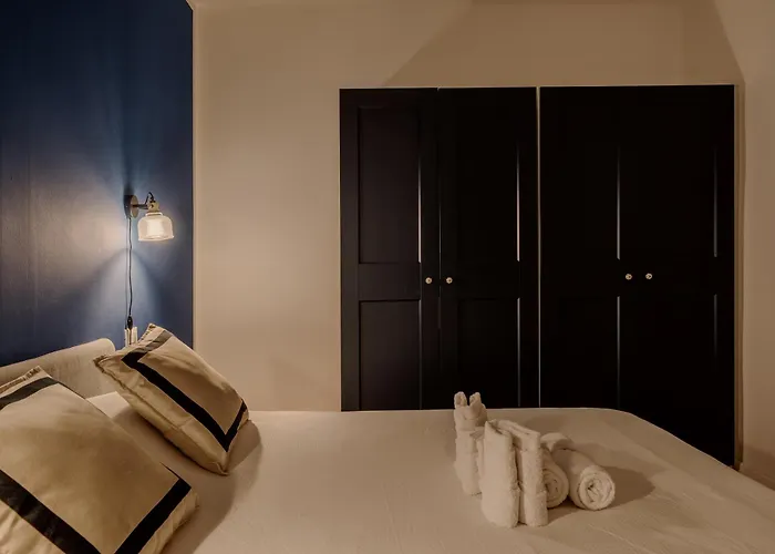 Elegante In Marina Апартаменти