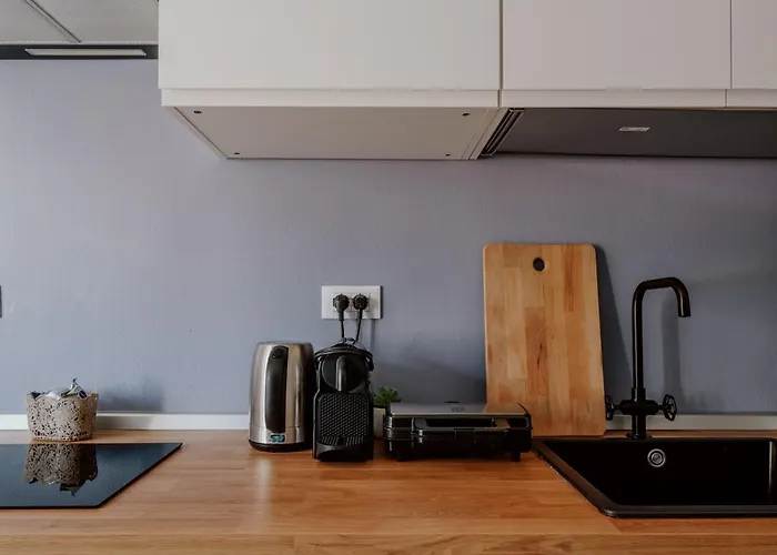 Апартаменти Elegante In Marina