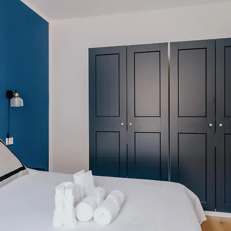 Elegante In Marina *