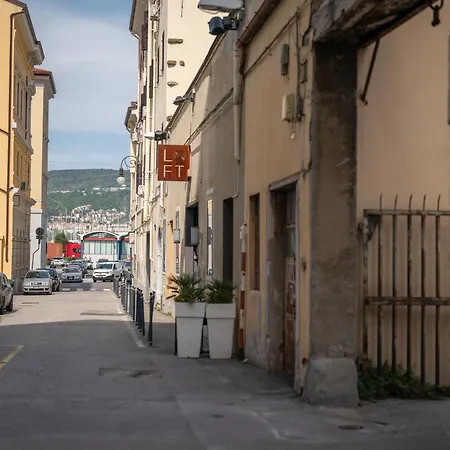 Apartmán Elegante In Marina Terst